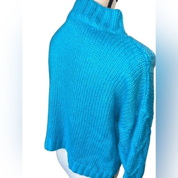 HOOKED UP Acrylic Cable Knit Sweater size M Aqua Blue Chunky Pre-Owned Great - Picture 7 of 11